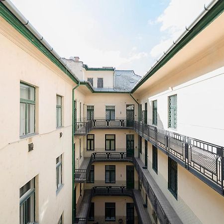 Vaci Street Premier Apartment Budapest Bagian luar foto