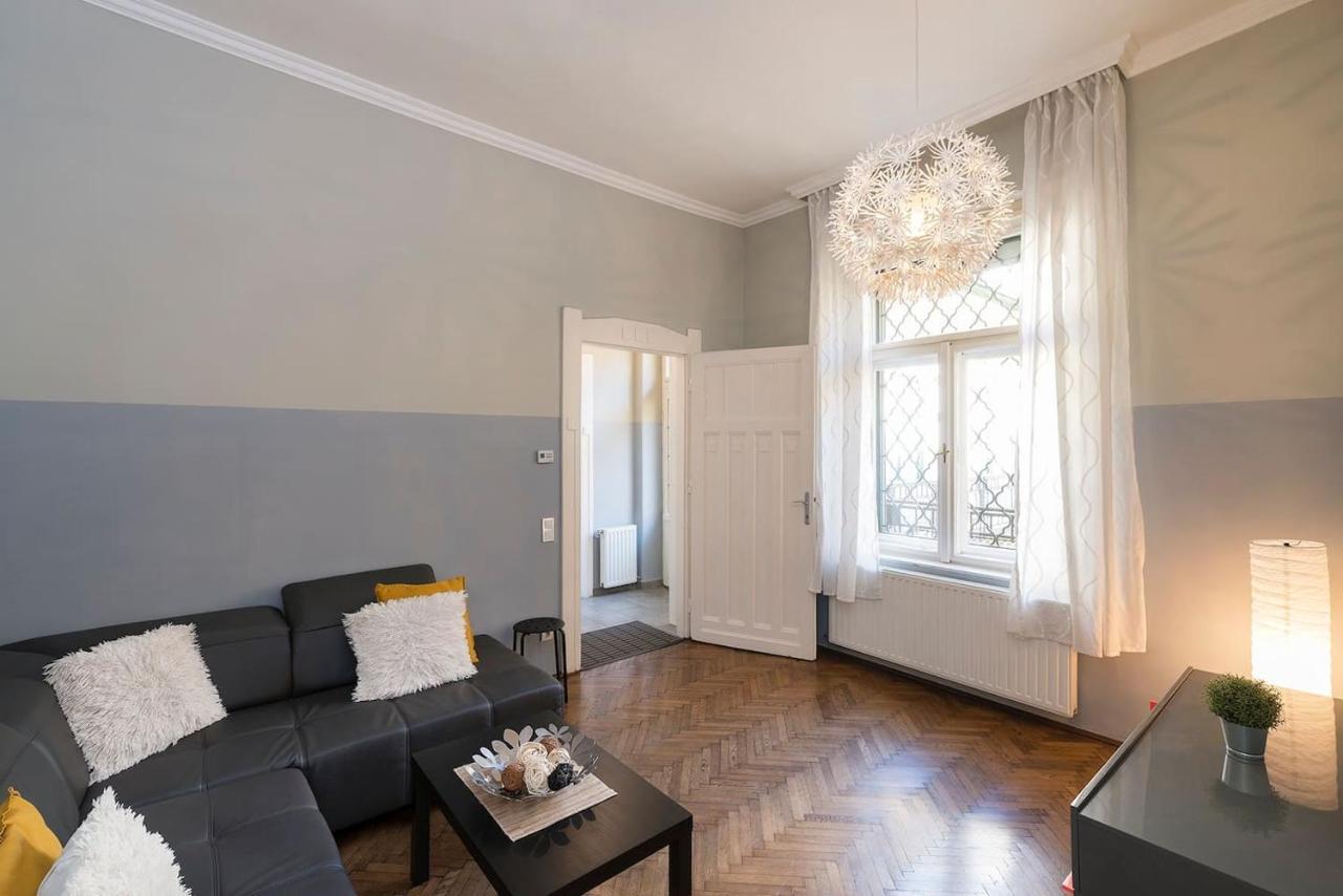 Vaci Street Premier Apartment Budapest Bagian luar foto