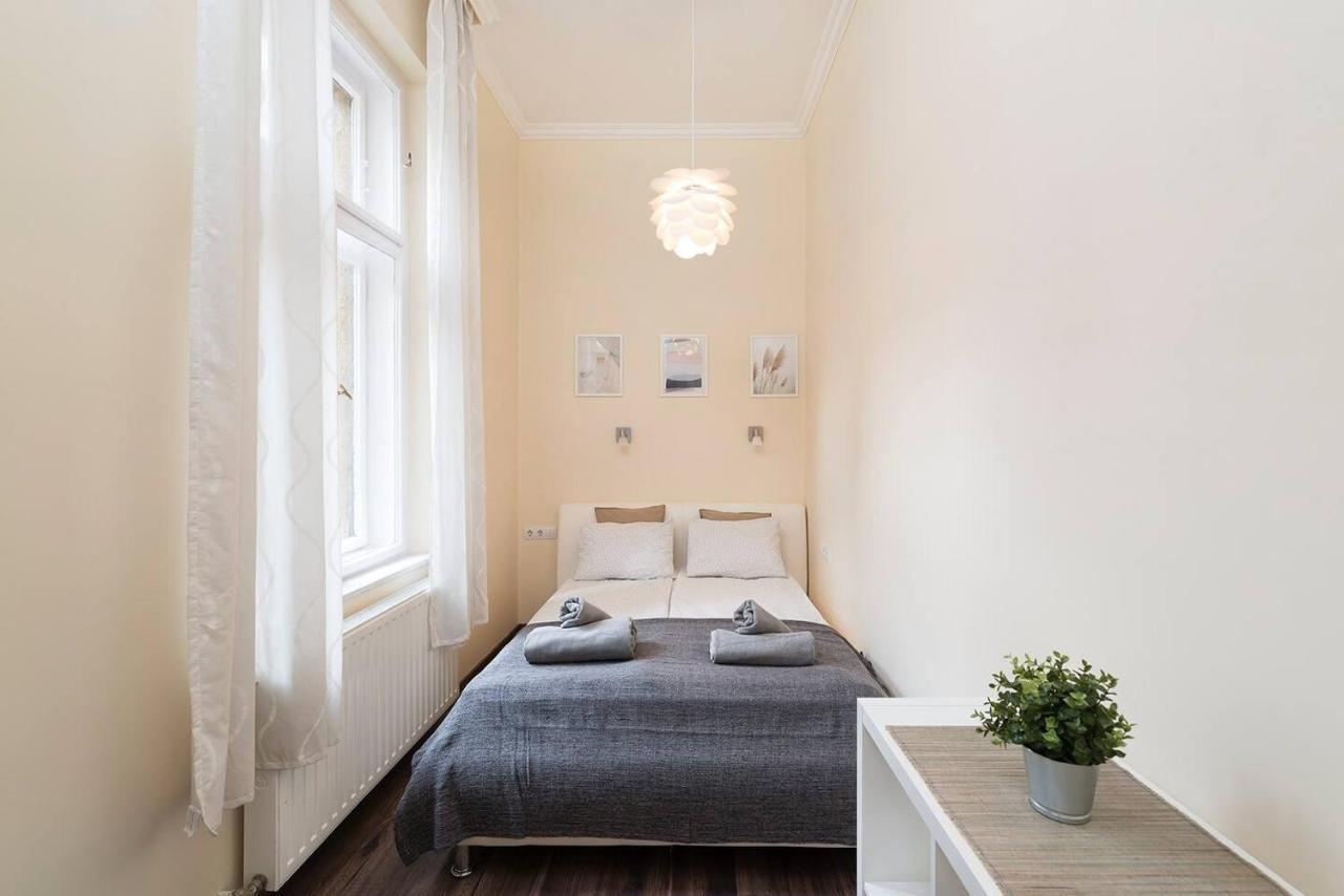 Vaci Street Premier Apartment Budapest Bagian luar foto