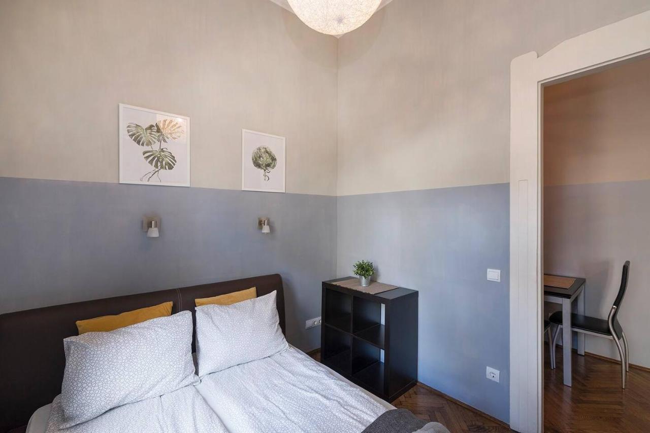 Vaci Street Premier Apartment Budapest Bagian luar foto
