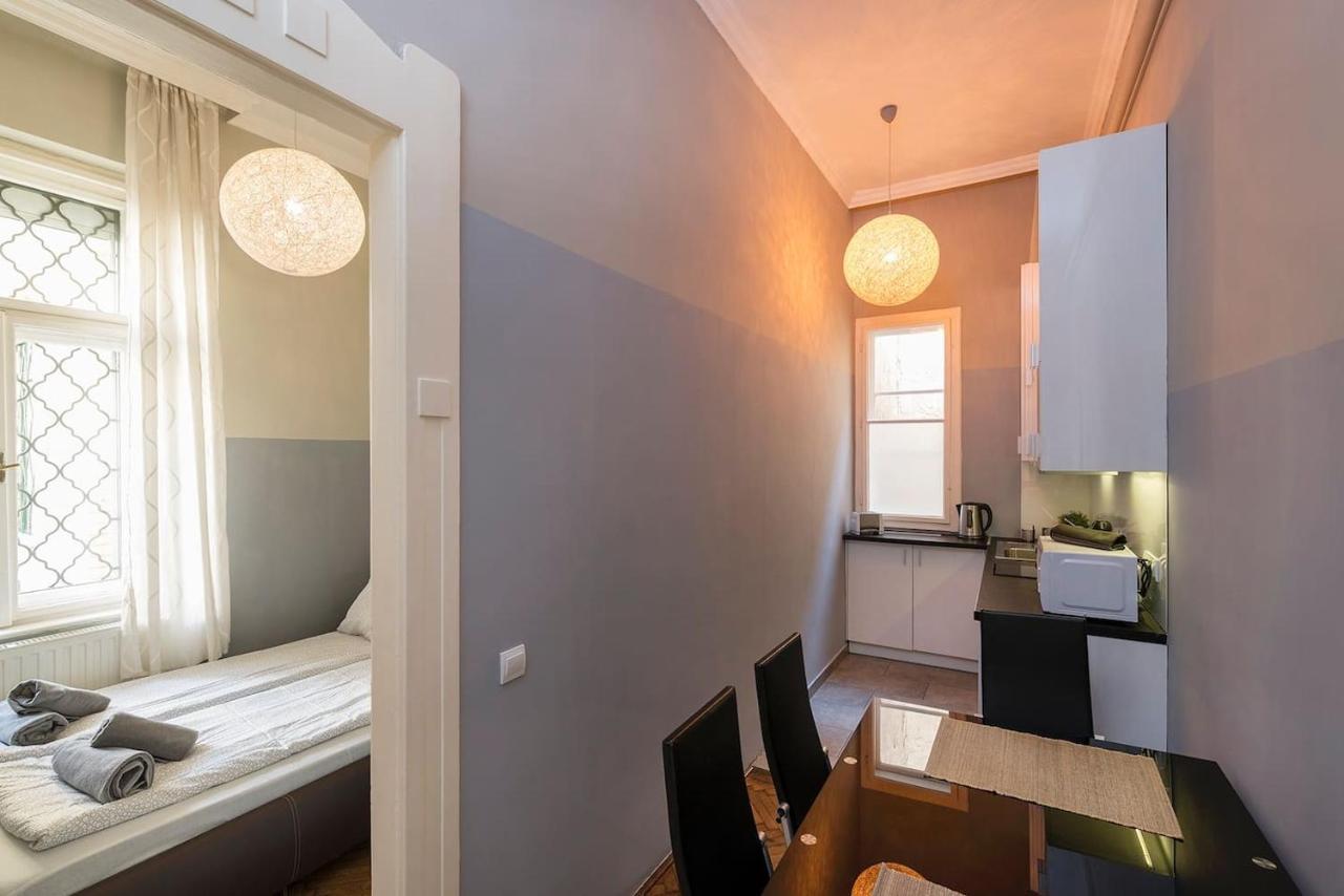 Vaci Street Premier Apartment Budapest Bagian luar foto